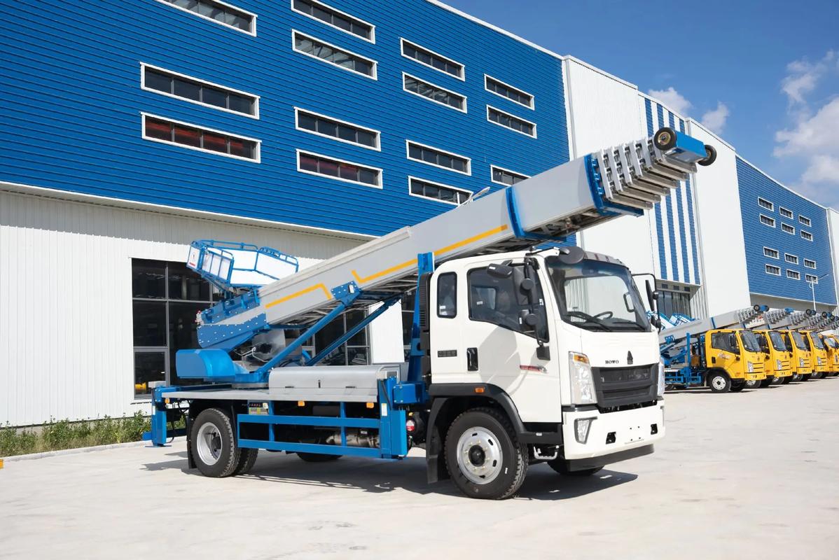 观山湖出租云梯车高空作业车 建筑垃圾搬运