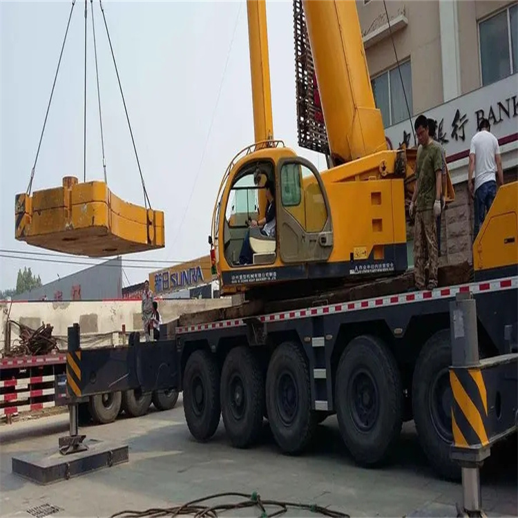 观山湖当地吊车出租|机器吊装|75吨|工厂搬迁服务